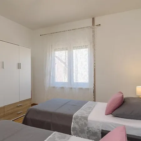With A Parking Space Kastel Novi, - 20690 Apartment